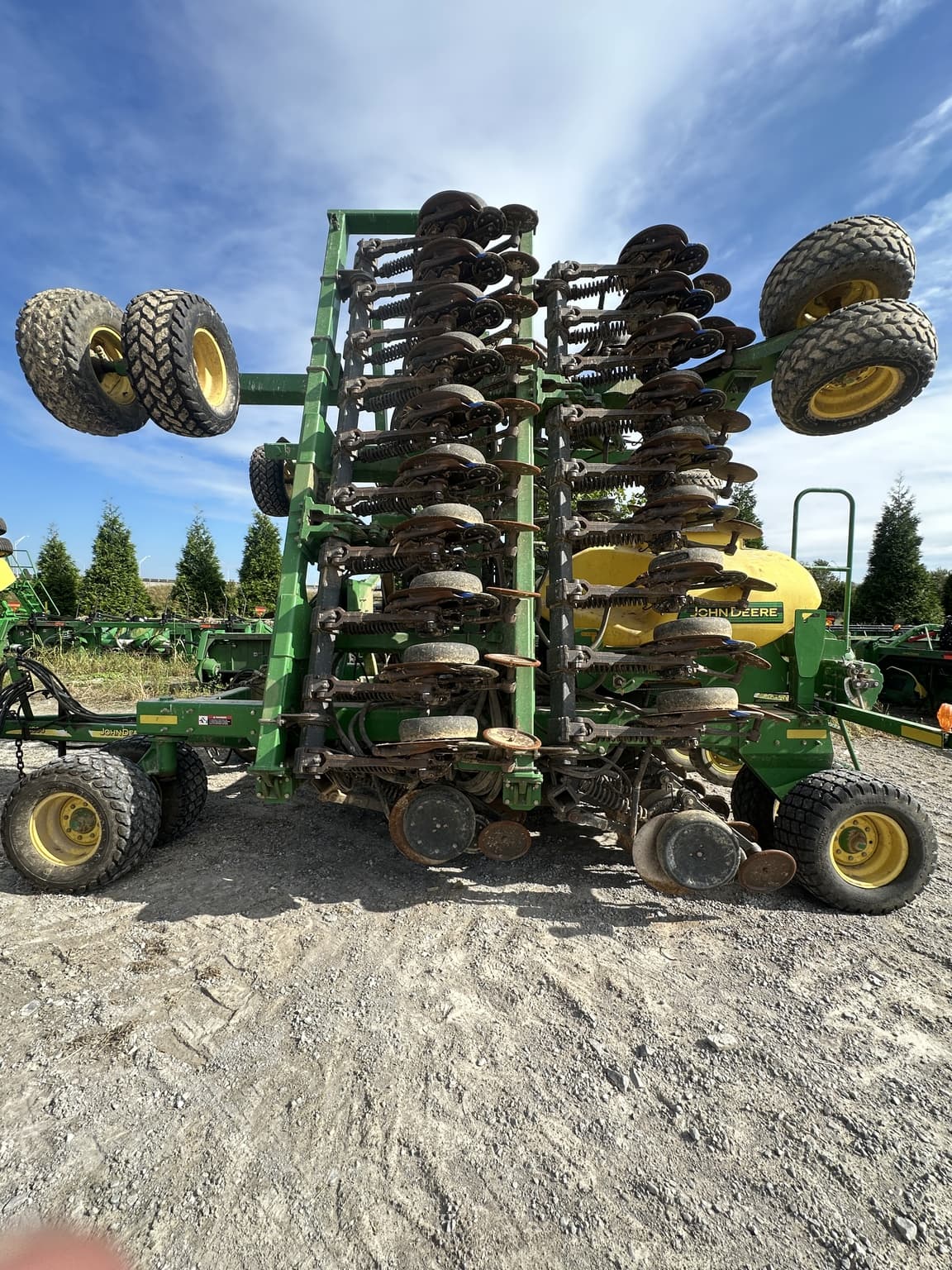 2004 John Deere 1890 Image