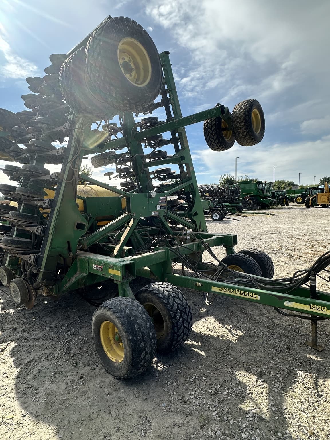 2004 John Deere 1890 Image