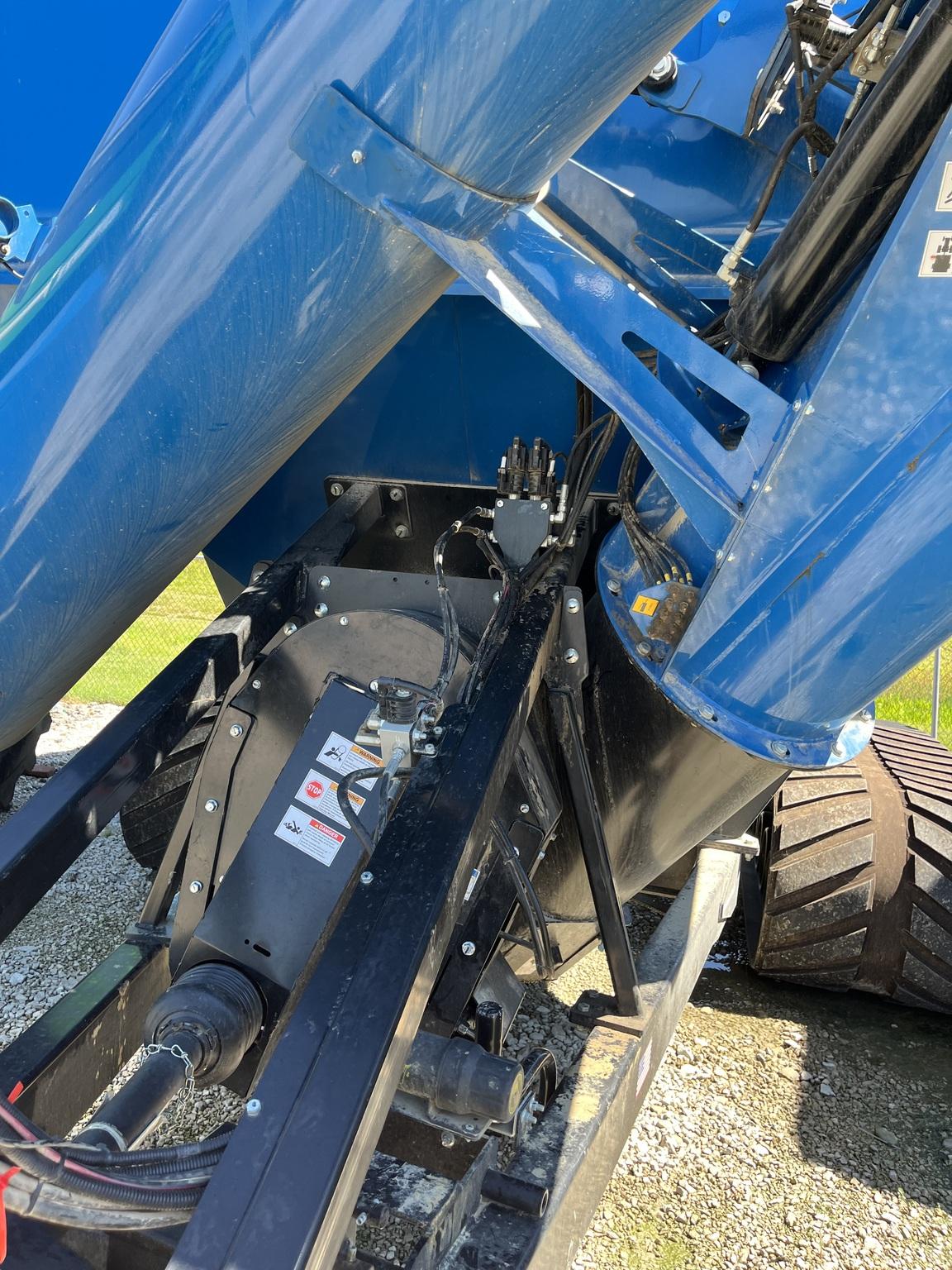 2023 Kinze 1321