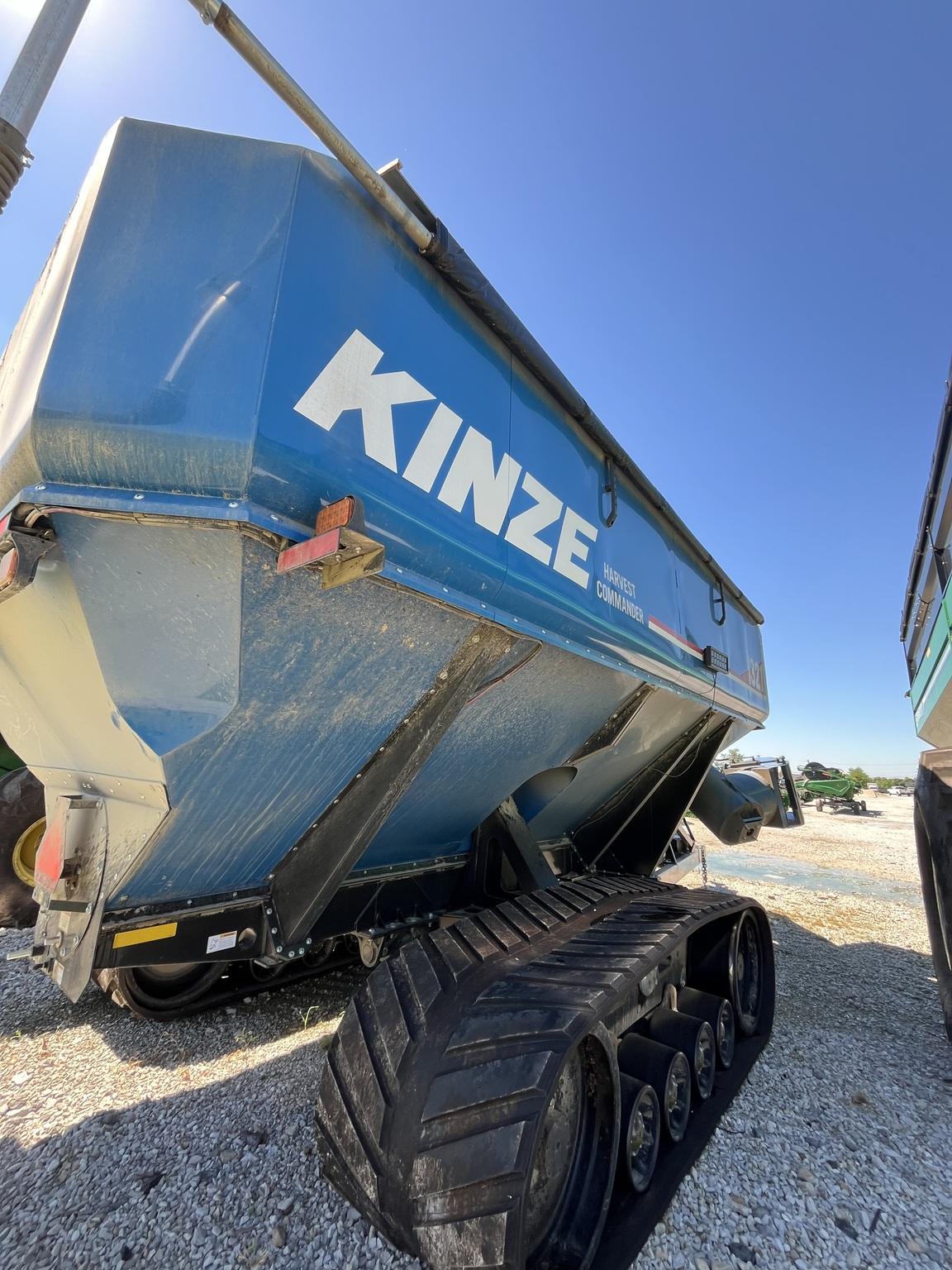 2023 Kinze 1321