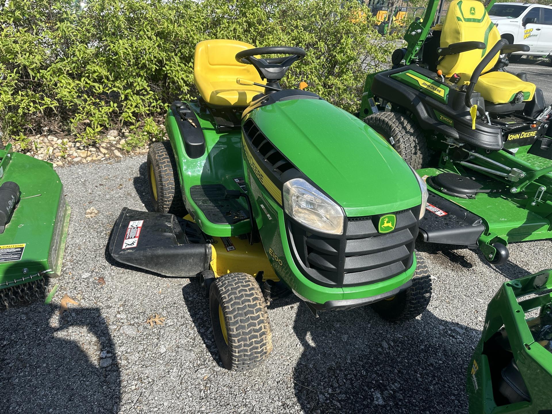 2020 John Deere E100 Image