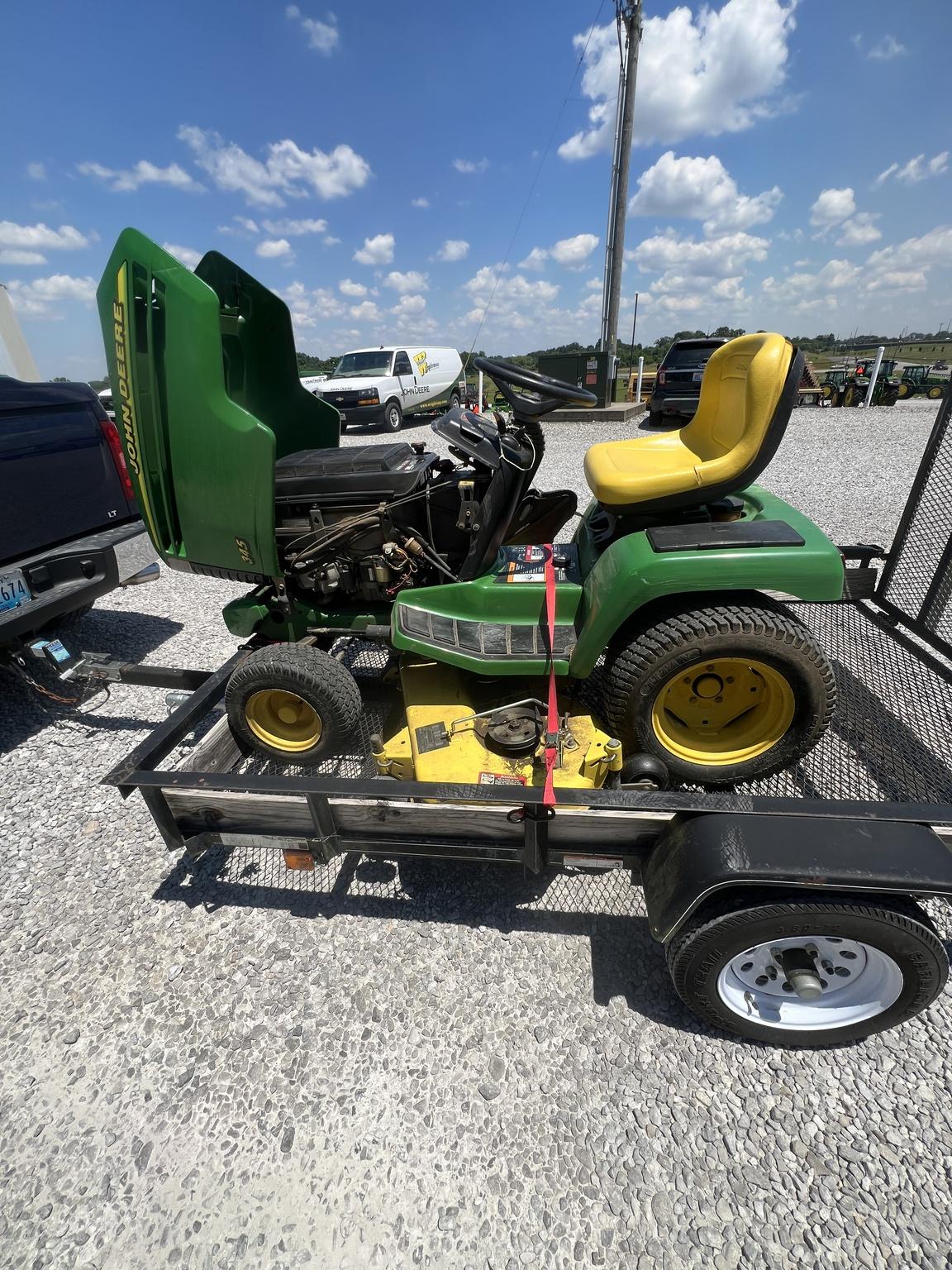 1999 John Deere 345