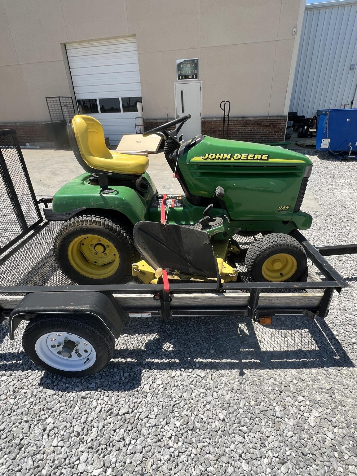 1999 John Deere 345