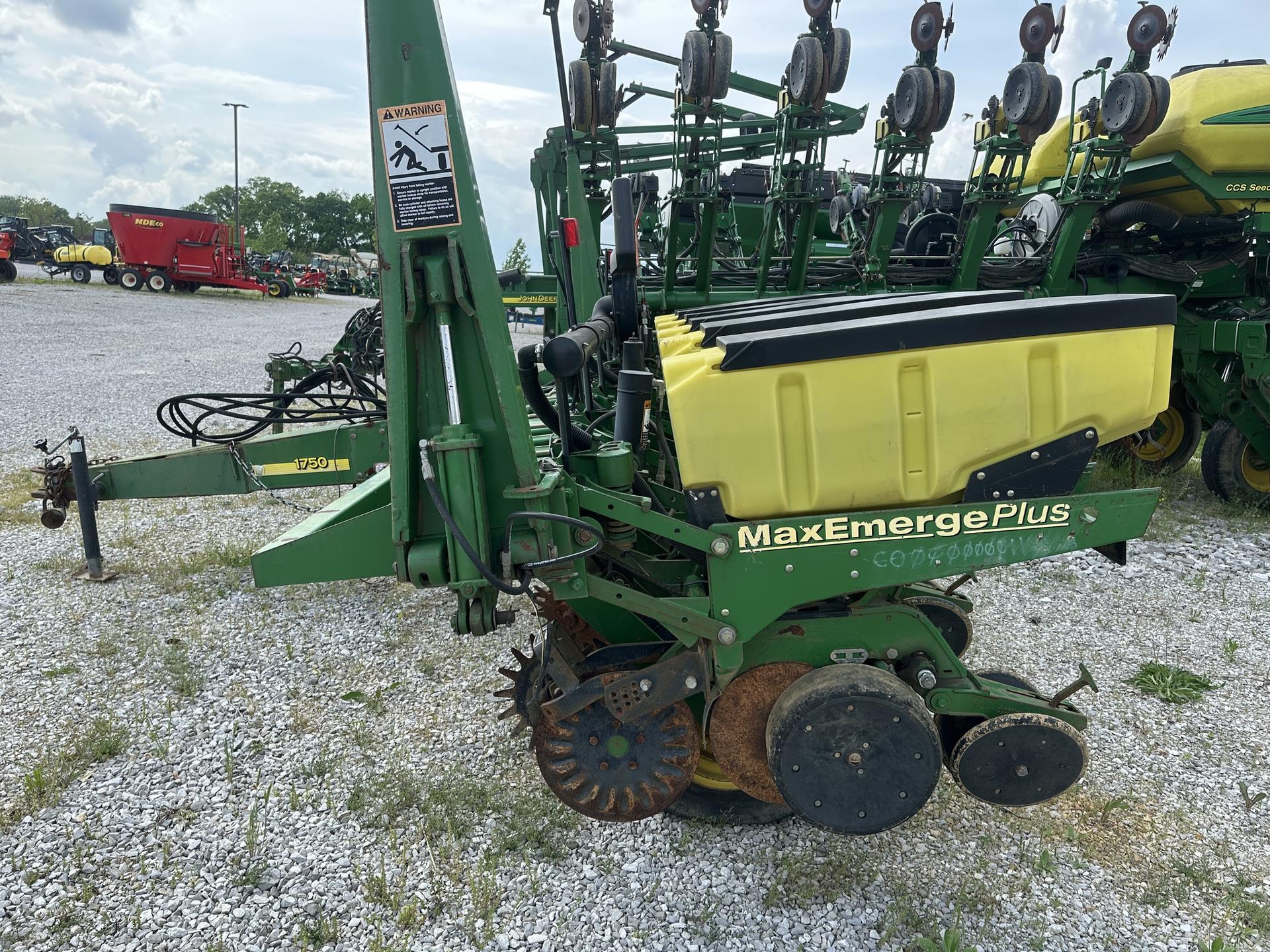 2003 John Deere 1750 Image