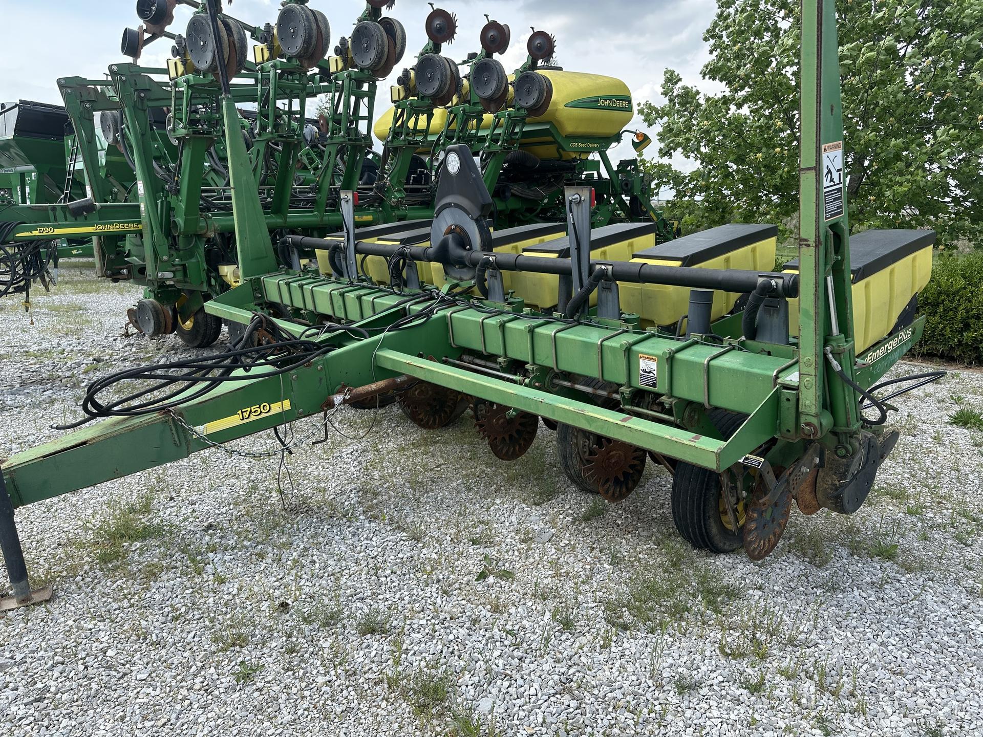 2003 John Deere 1750 Image