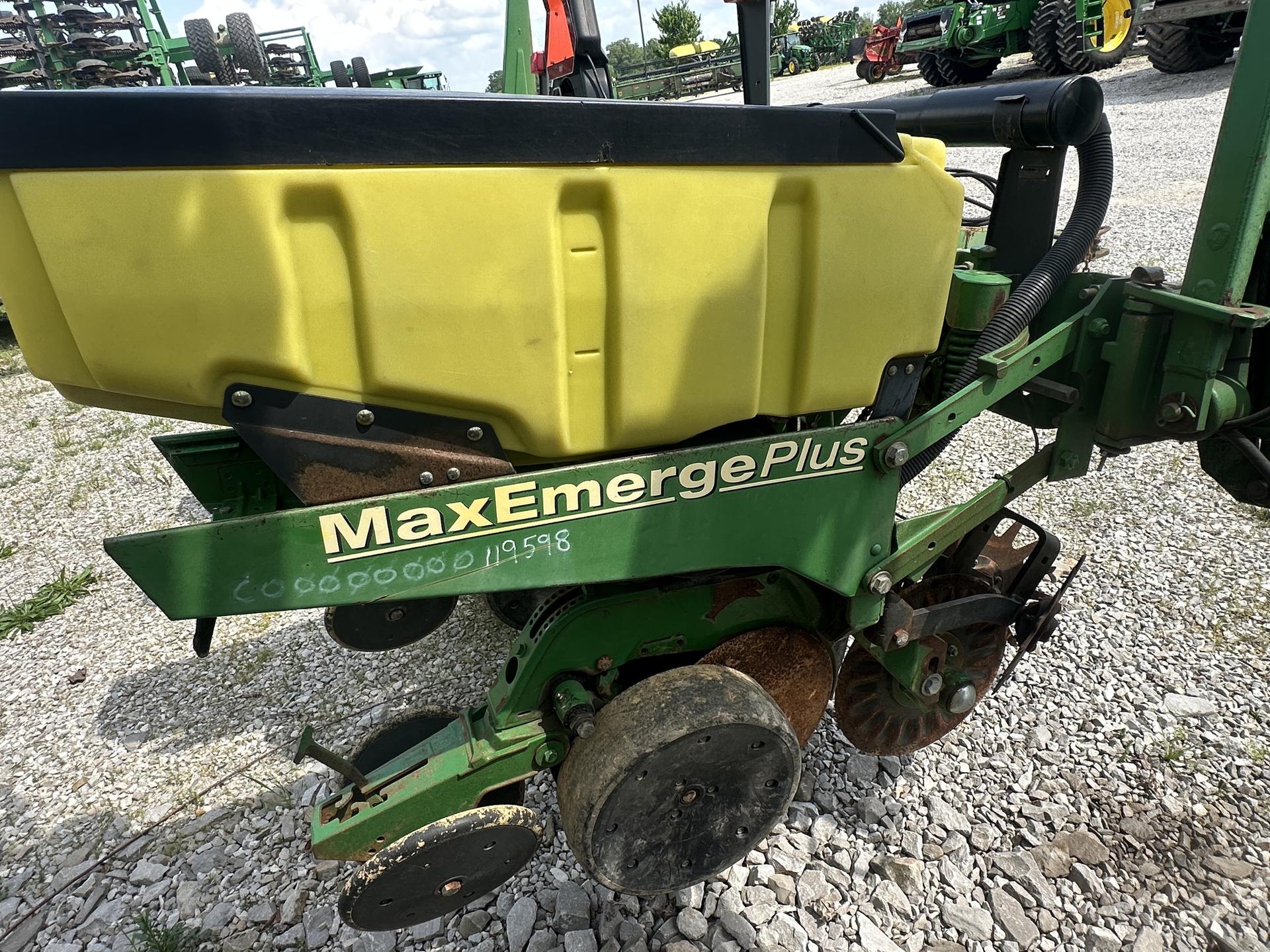2003 John Deere 1750 Image