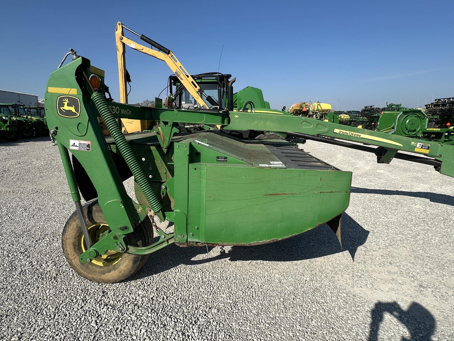 2013 John Deere 630