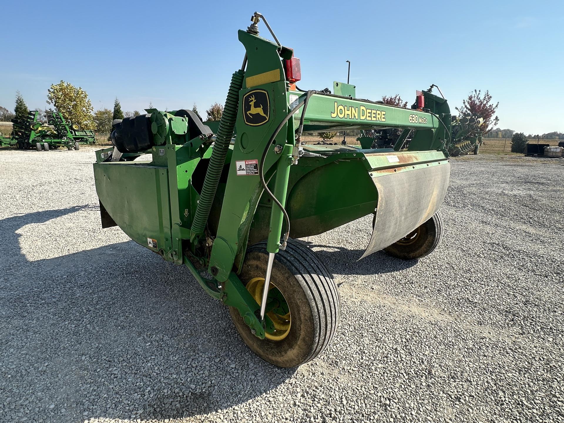 2013 John Deere 630