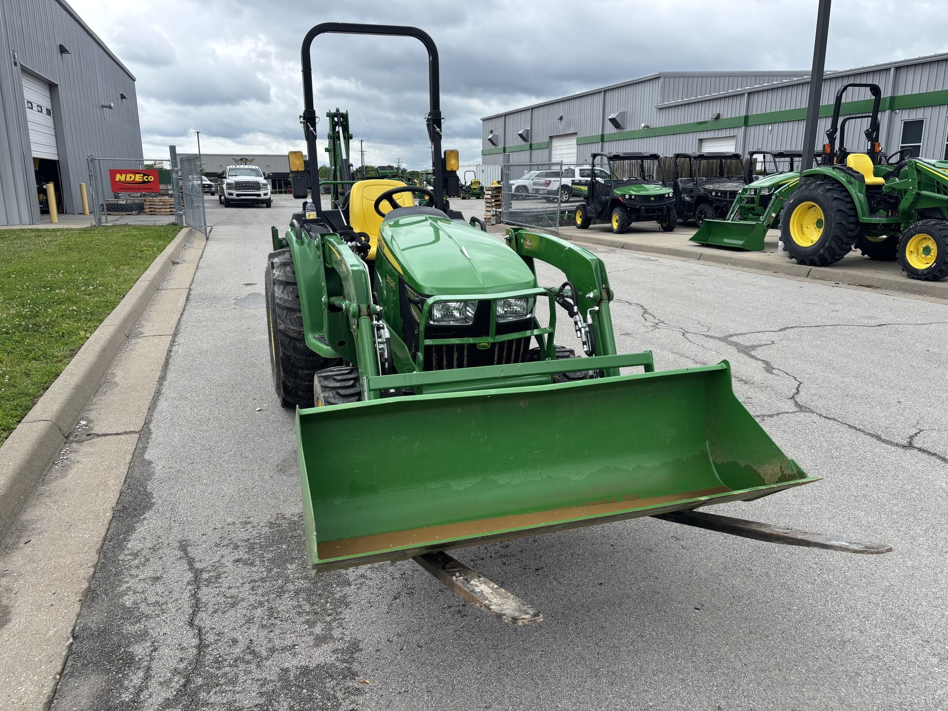 2023 John Deere 3032E Image