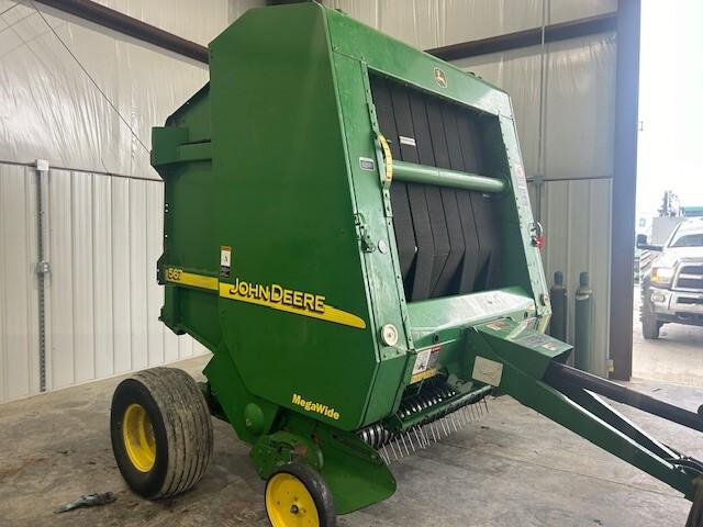 2005 John Deere 567 Image