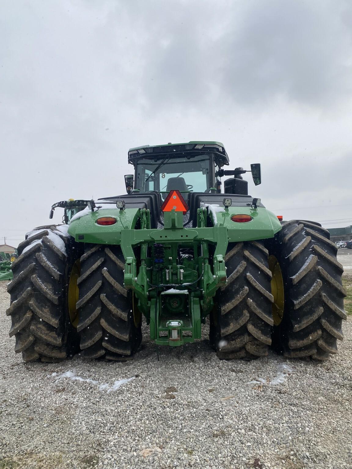 2023 John Deere 9R 490 Image