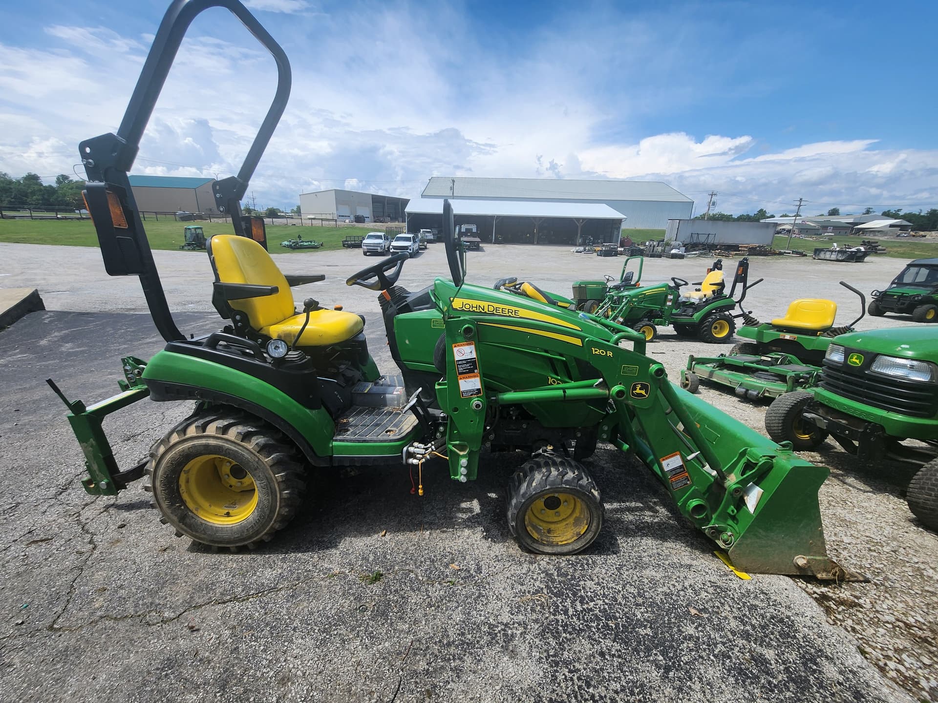 2018 John Deere 1025R Image