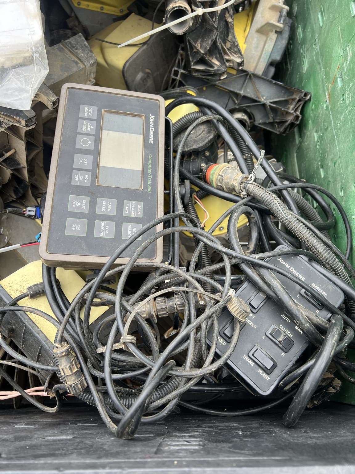 2004 John Deere 1790 Image