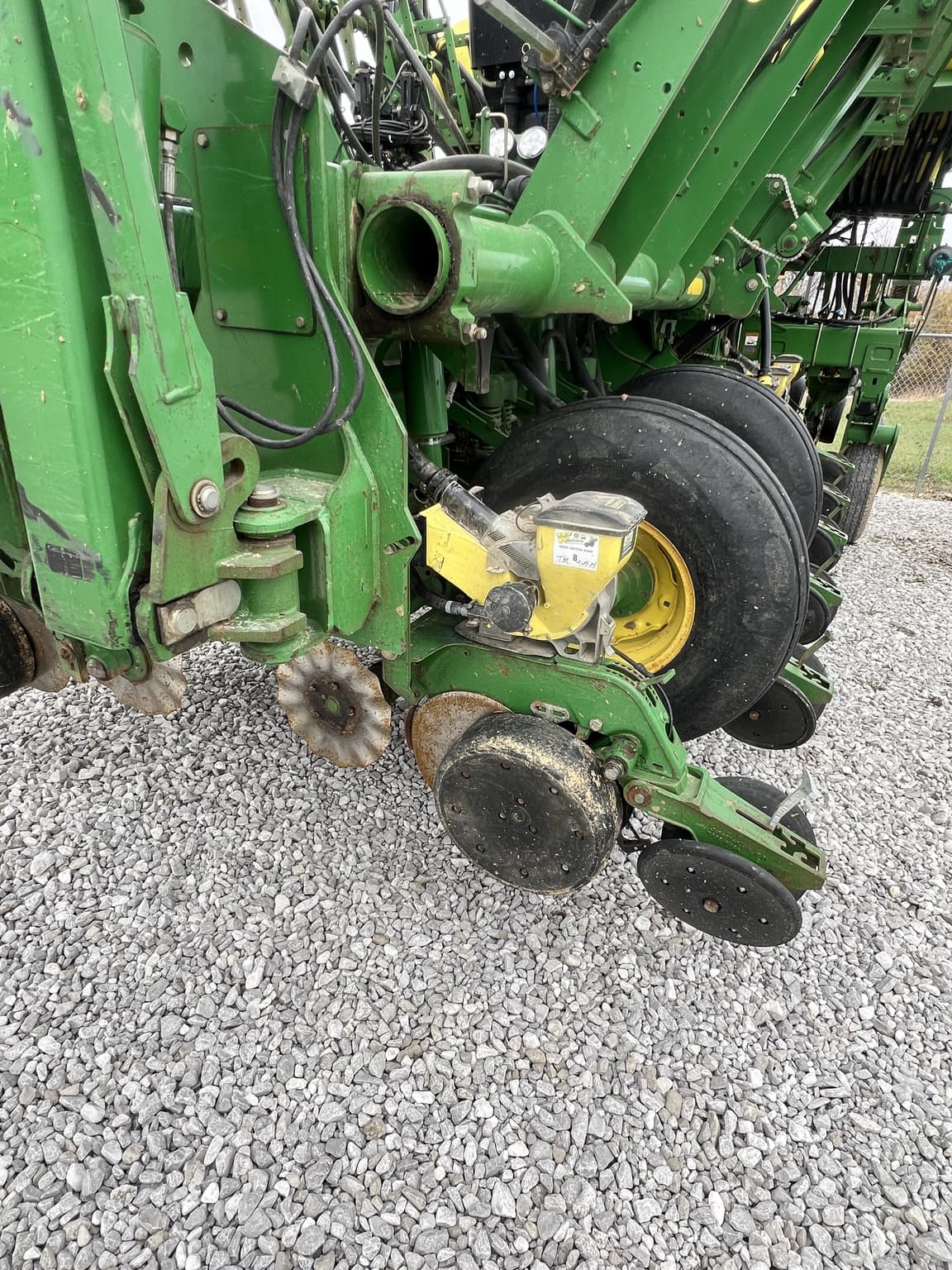 2004 John Deere 1790 Image