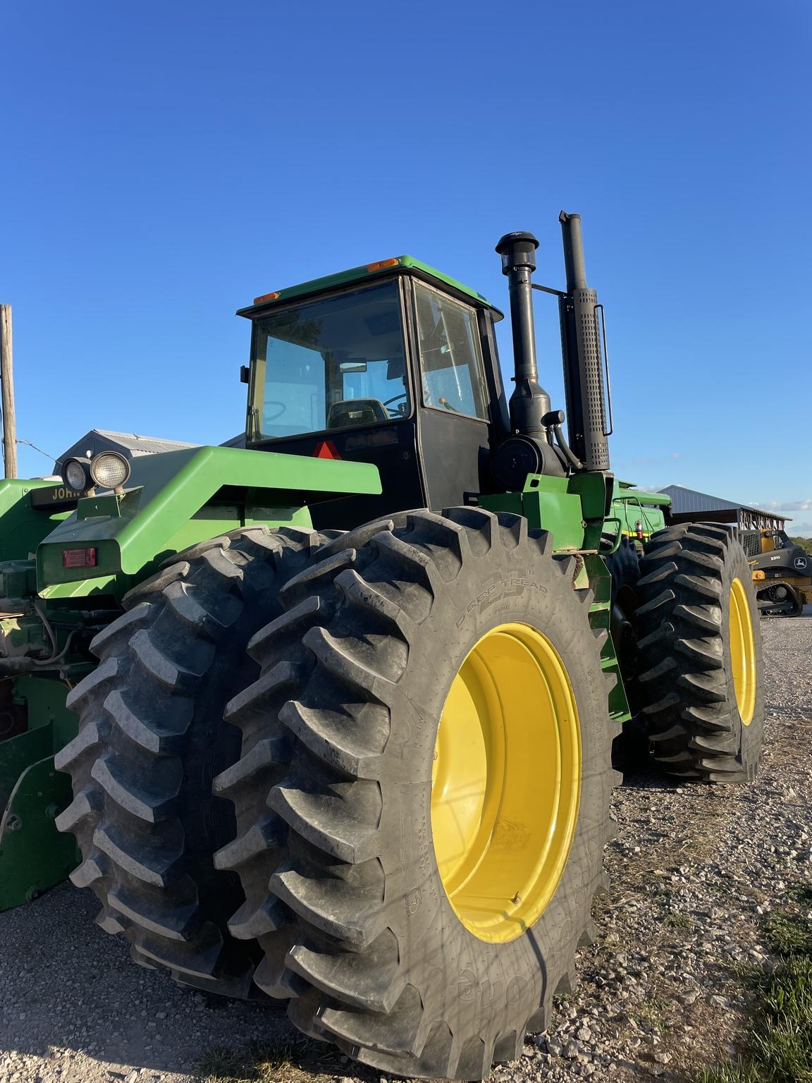 1990 John Deere 8760