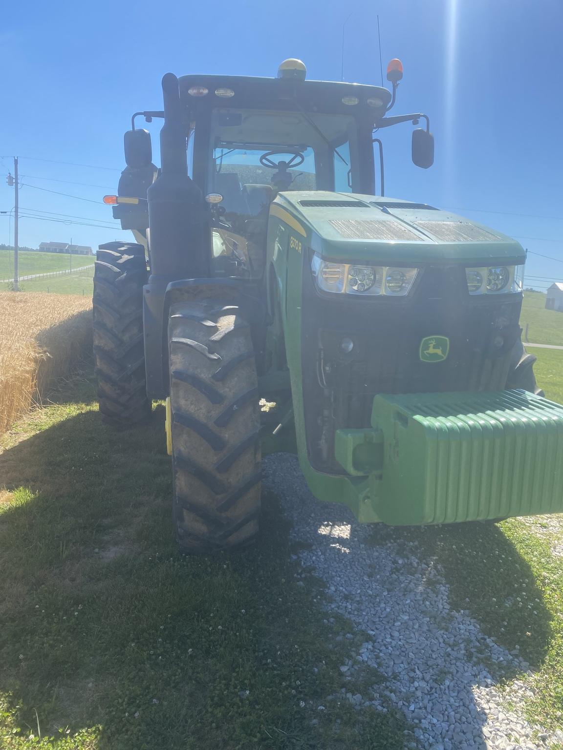 2015 John Deere 8270R