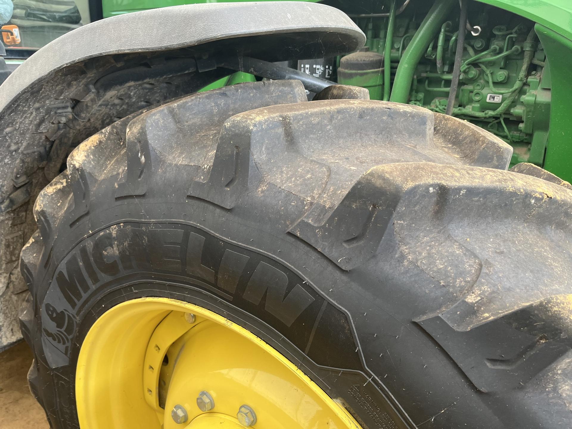 2015 John Deere 8270R