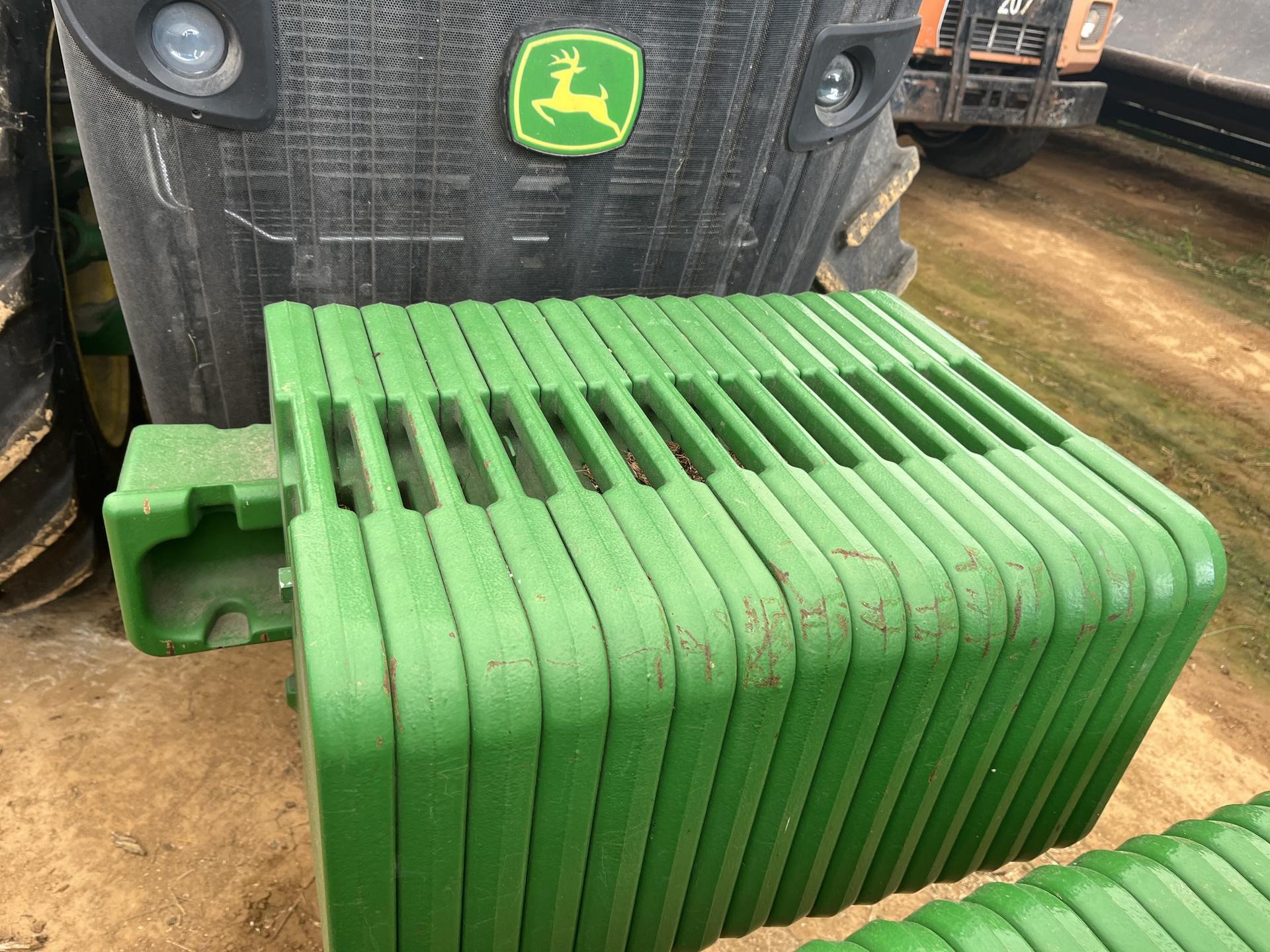 2015 John Deere 8270R