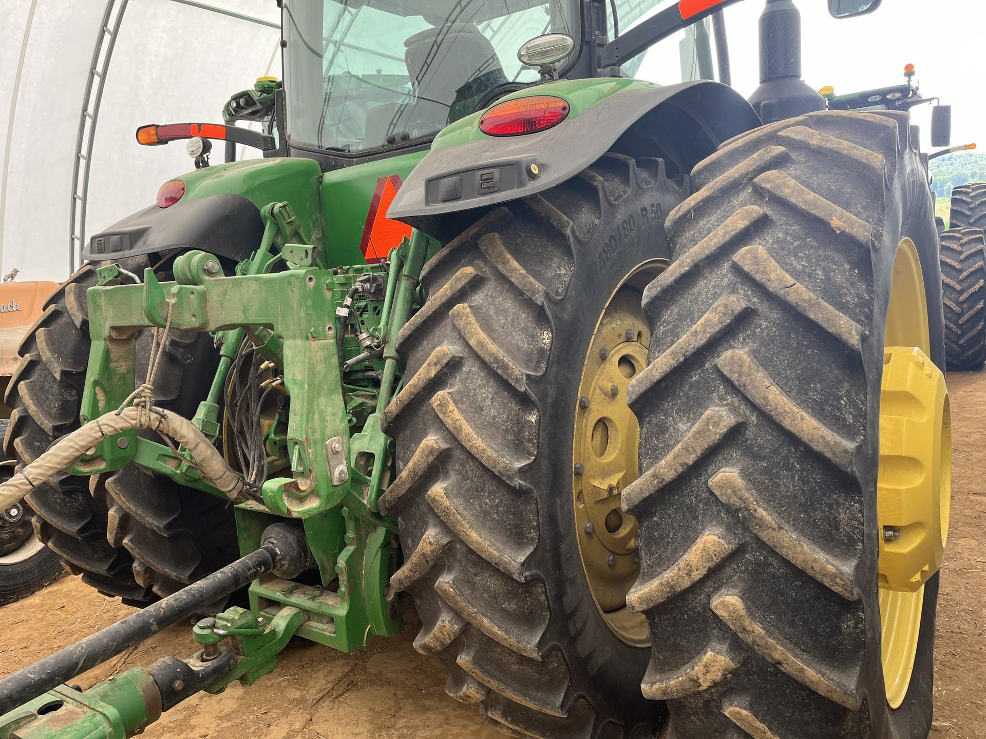 2015 John Deere 8270R