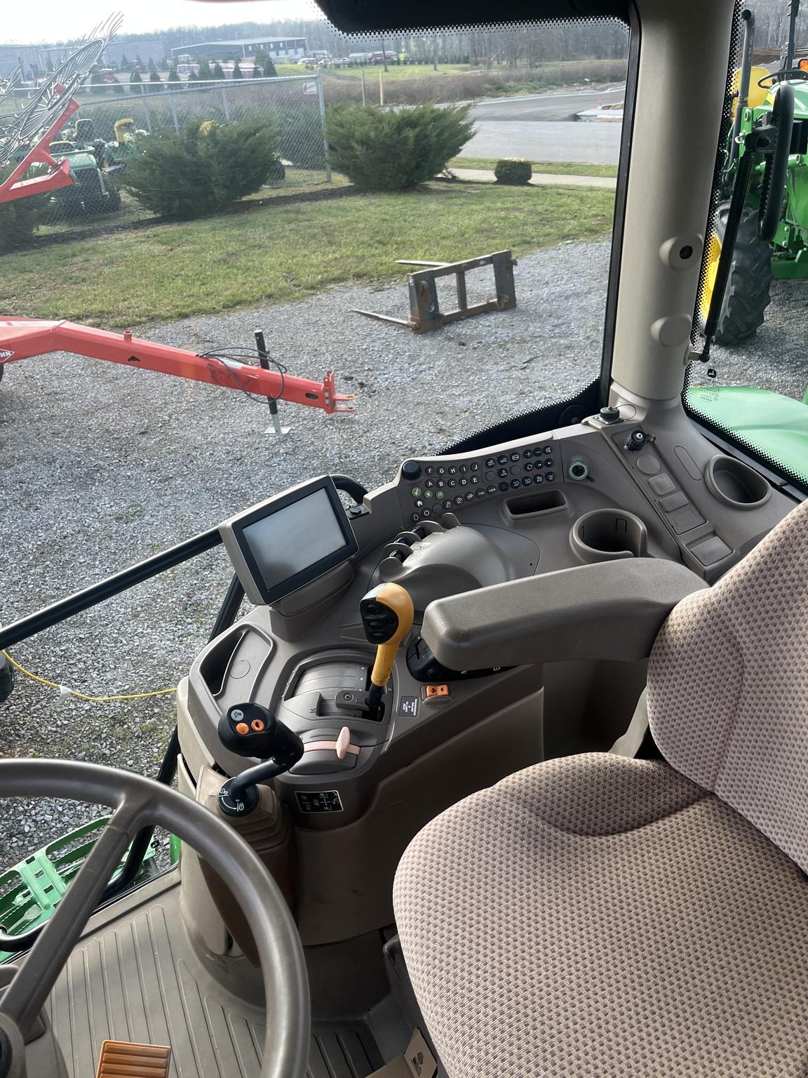 2014 John Deere 6125R Image