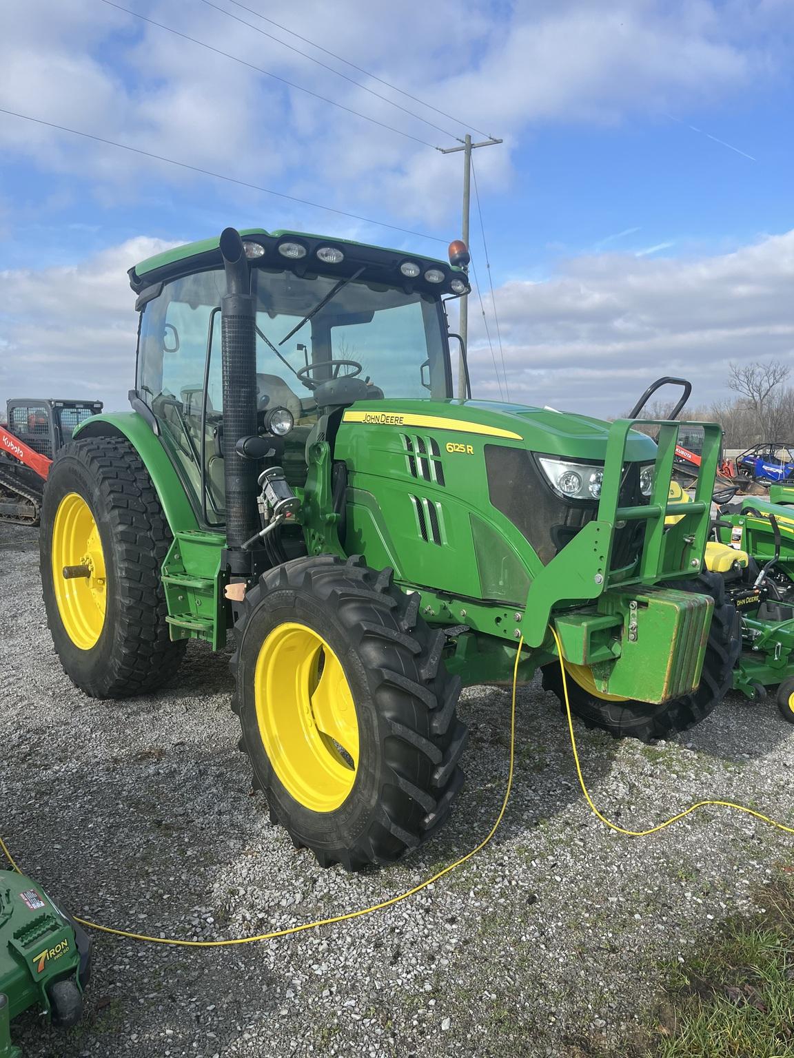 2014 John Deere 6125R Image