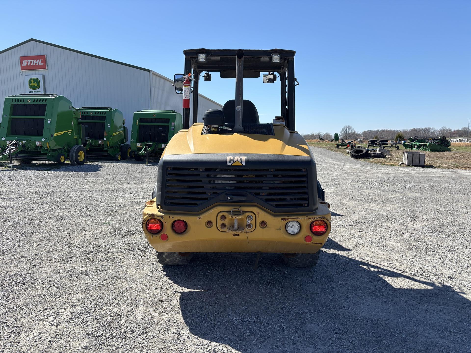 2016 Caterpillar 906 Image