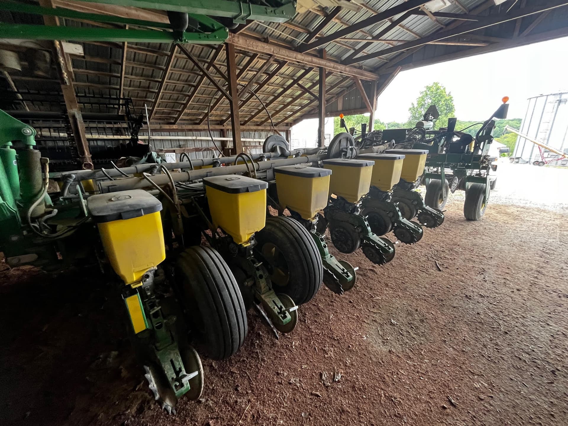 2015 John Deere 1775NT Image