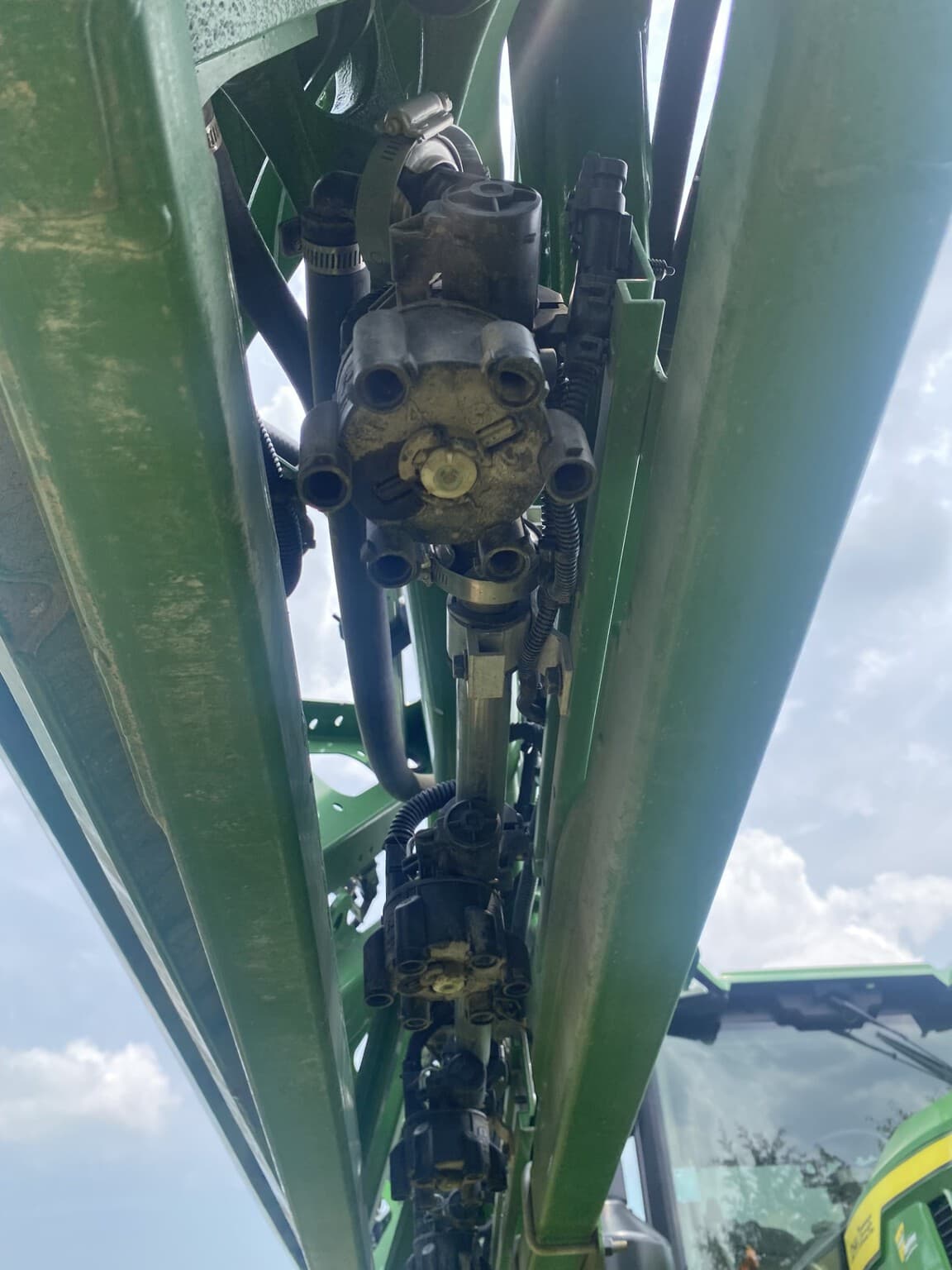 2023 John Deere 612R Image