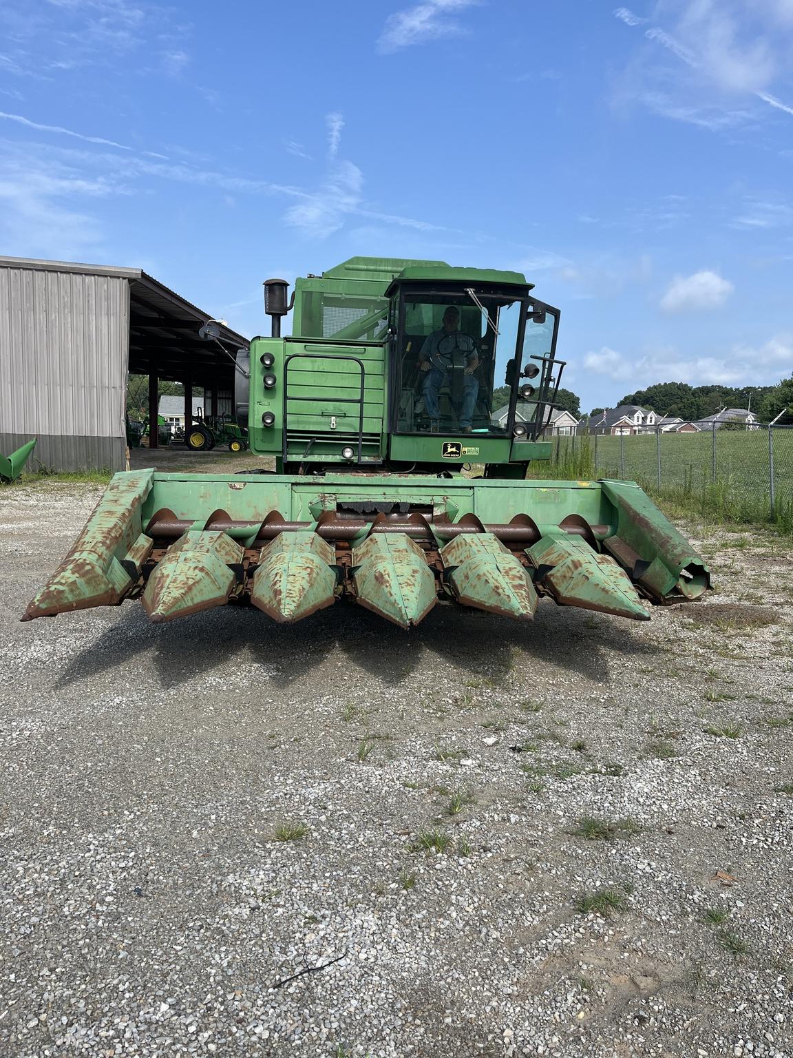 1987 John Deere 643