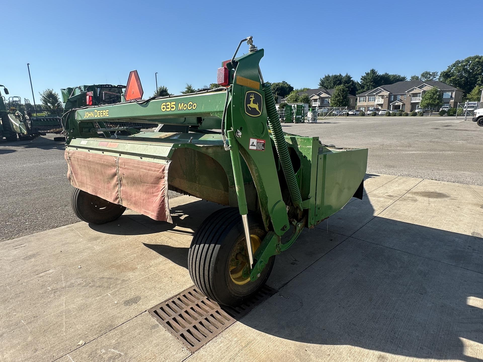 2019 John Deere 635