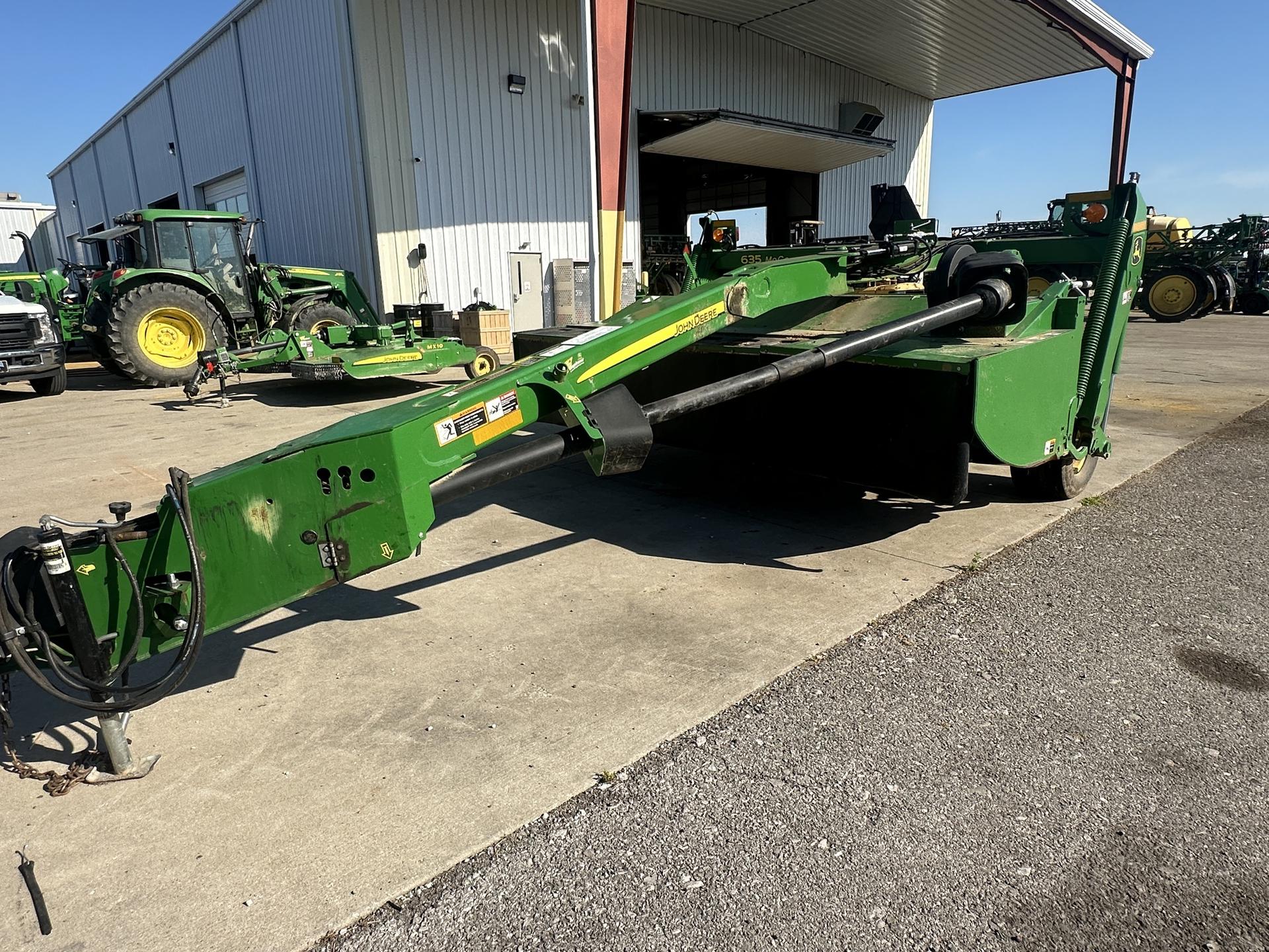 2019 John Deere 635 Image