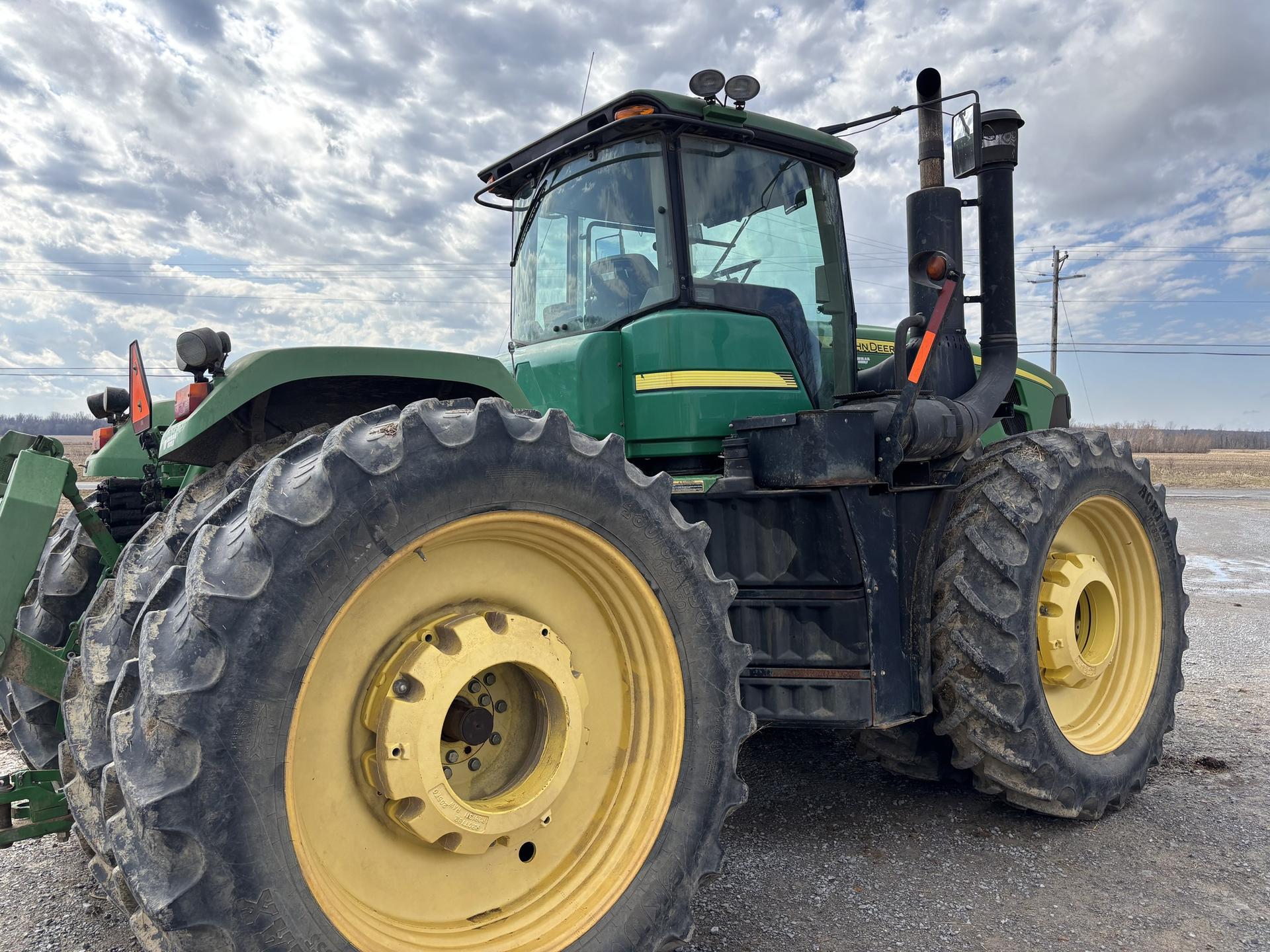 2009 John Deere 9330 Image