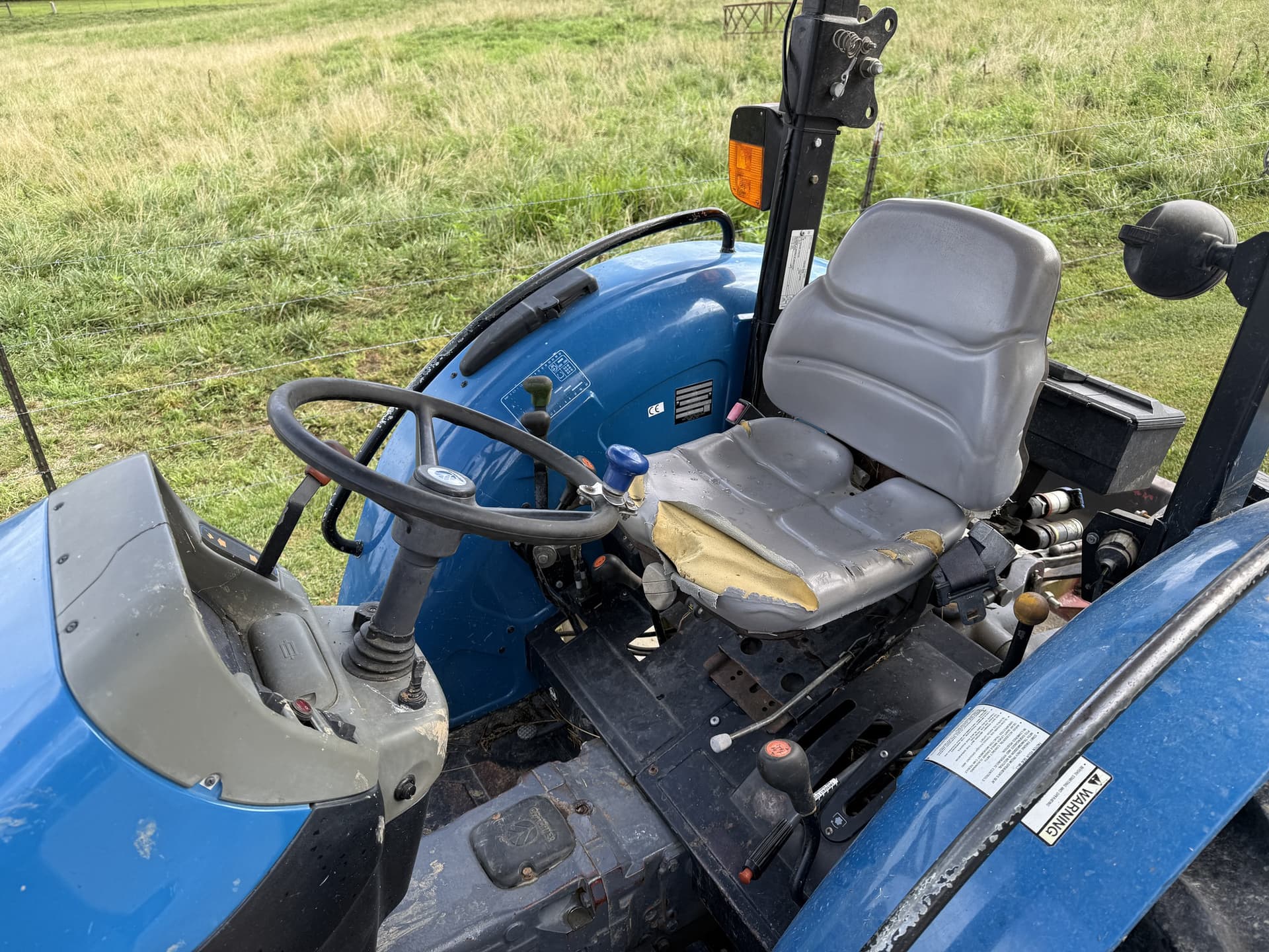 2000 New Holland TN70S Image