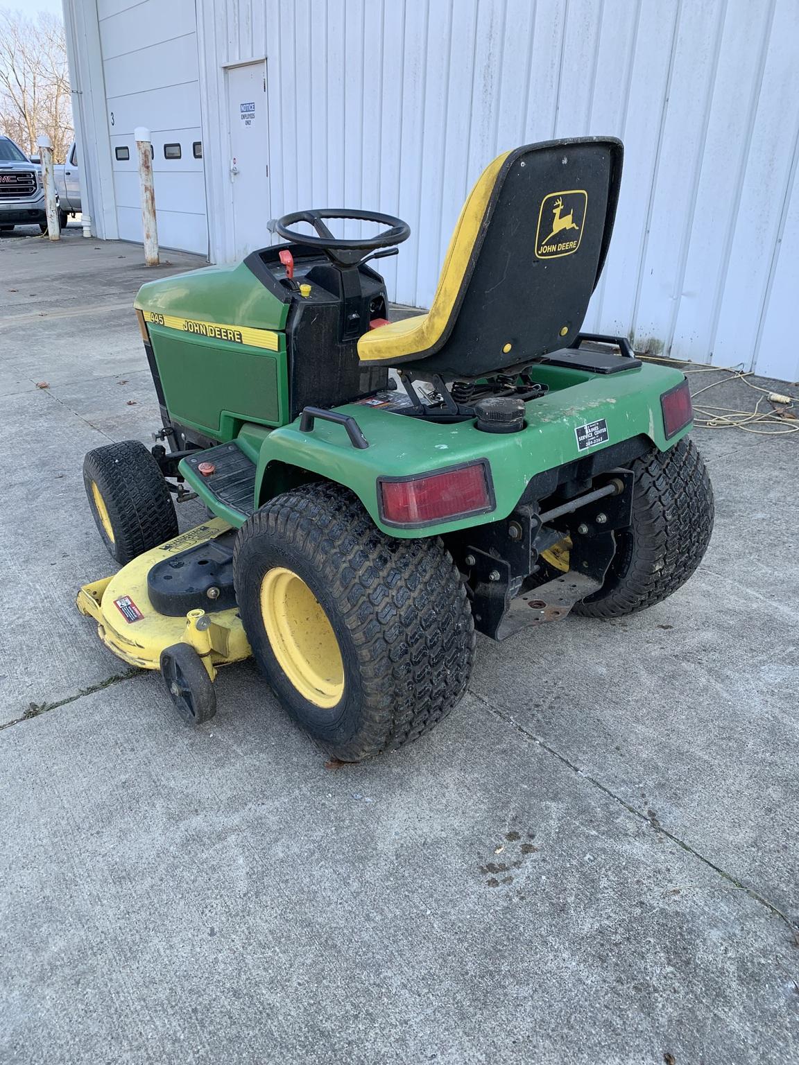 1999 John Deere 445