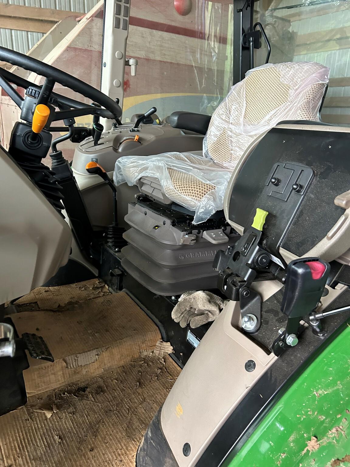 2023 John Deere 5075E Cab Image