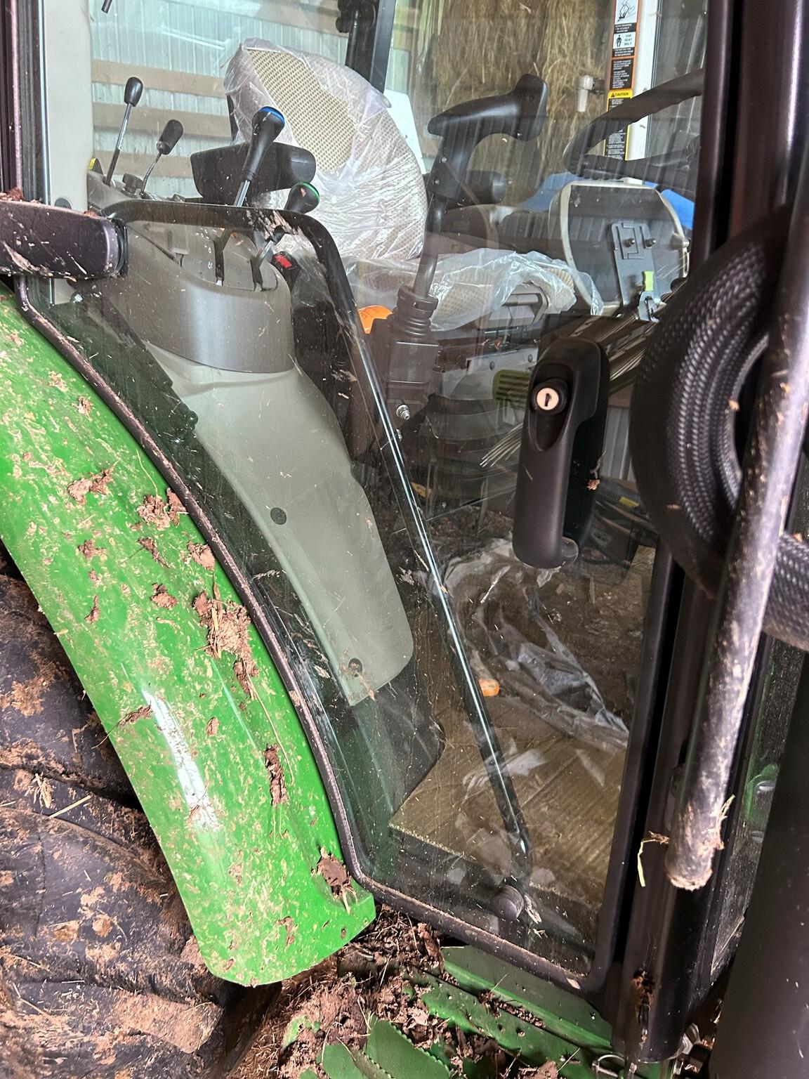 2023 John Deere 5075E Cab Image