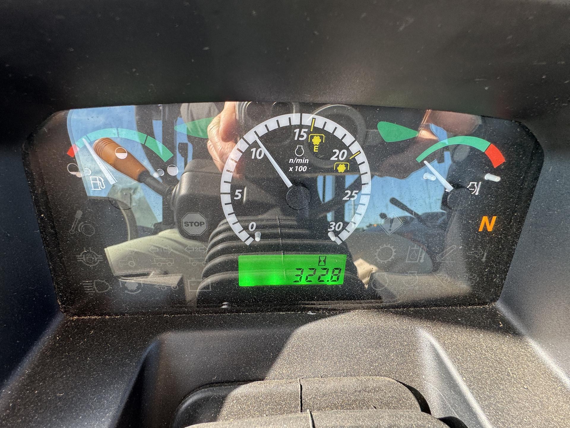 2023 John Deere 5075E Cab Image