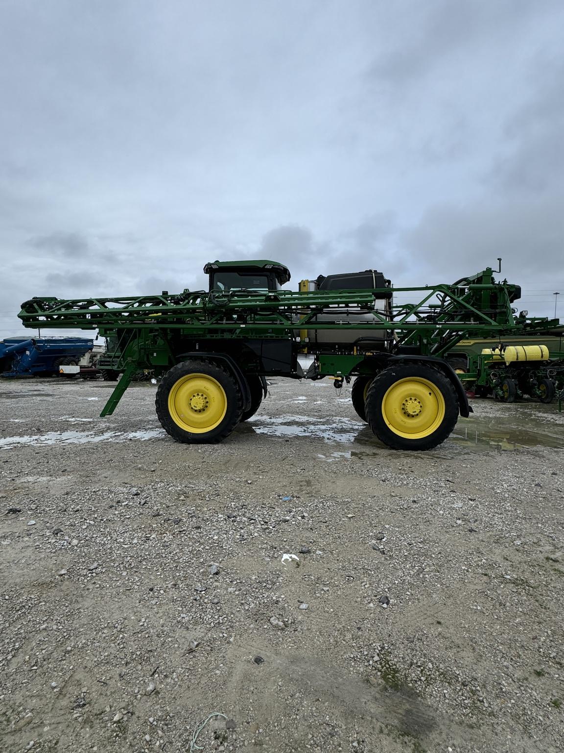 2022 John Deere 412R