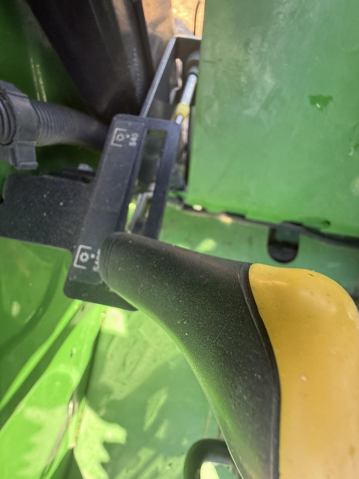 2015 John Deere 5085M