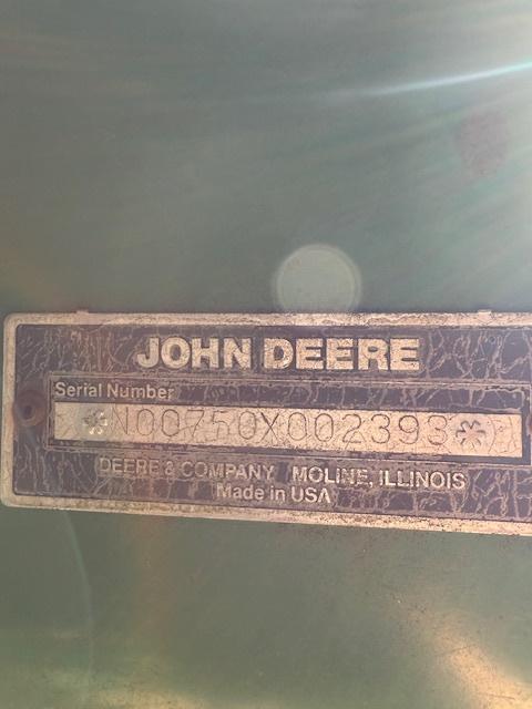 1991 John Deere 750 Image