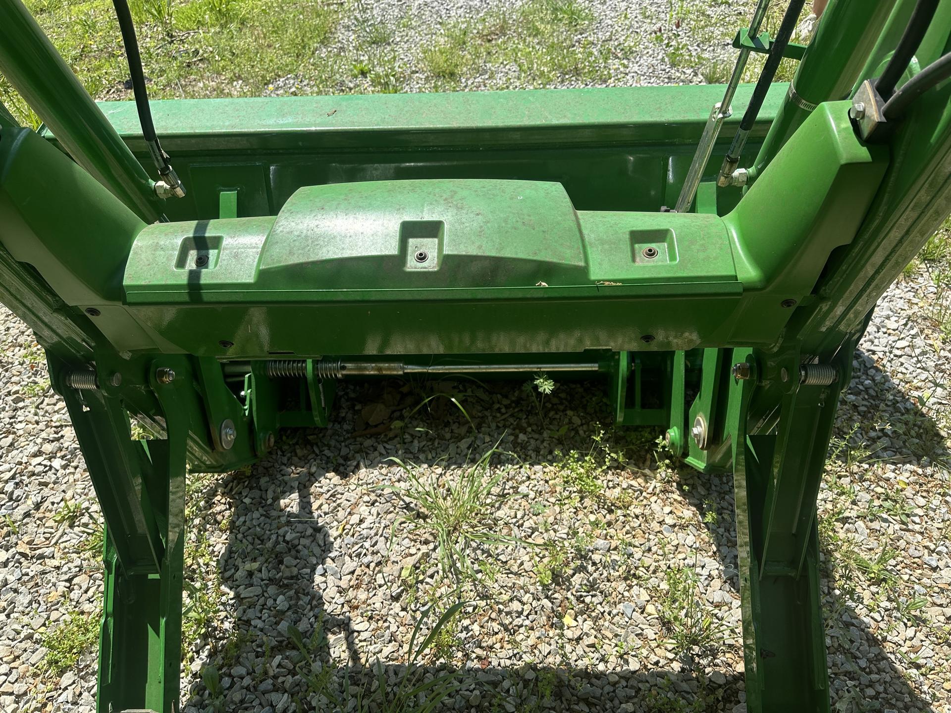 2022 John Deere 520M Image