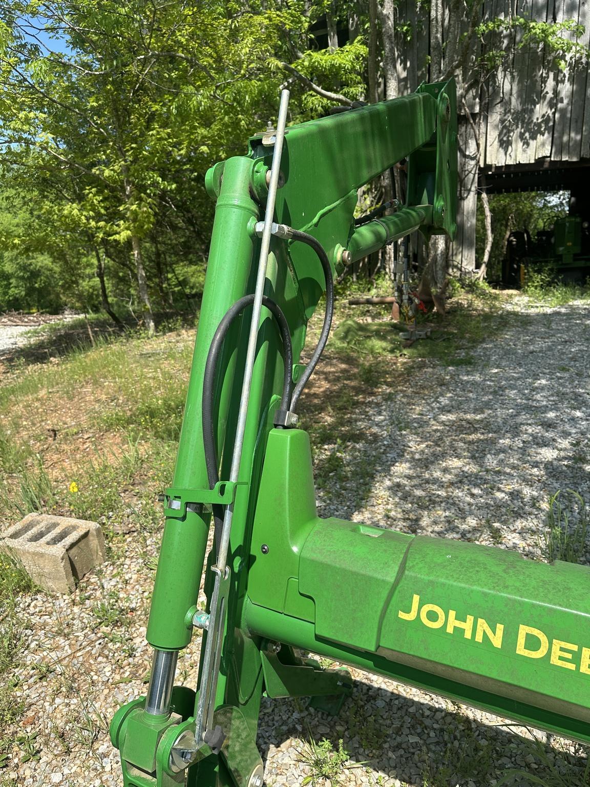 2022 John Deere 520M Image