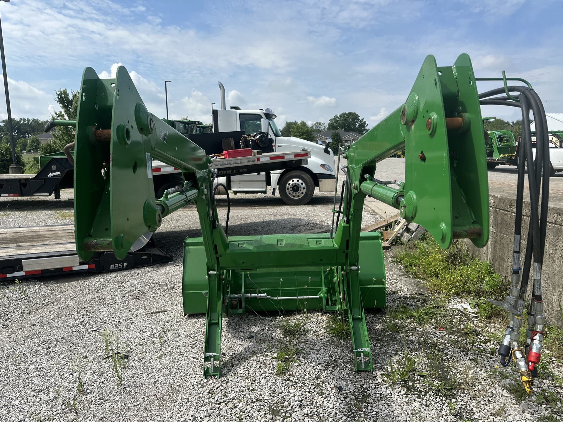 2022 John Deere 520M Image