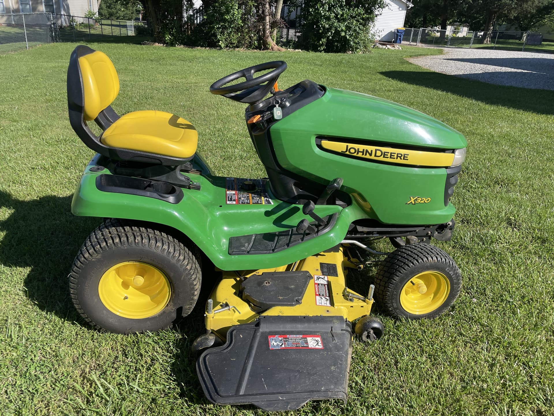 2011 John Deere X320 Image