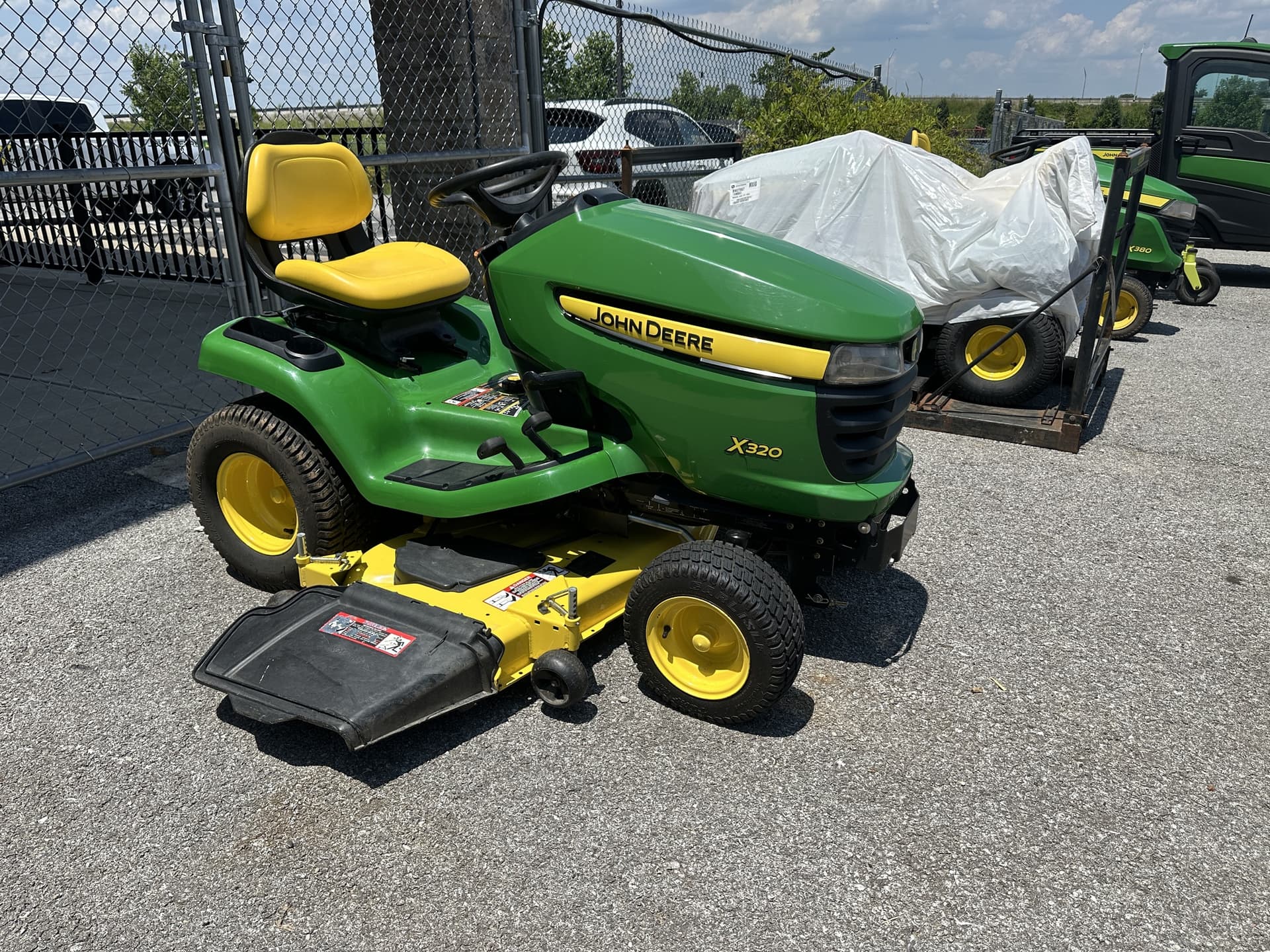 2011 John Deere X320 Image