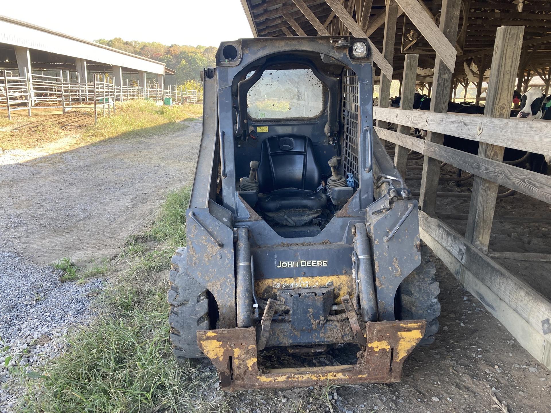 2018 John Deere 318G Image