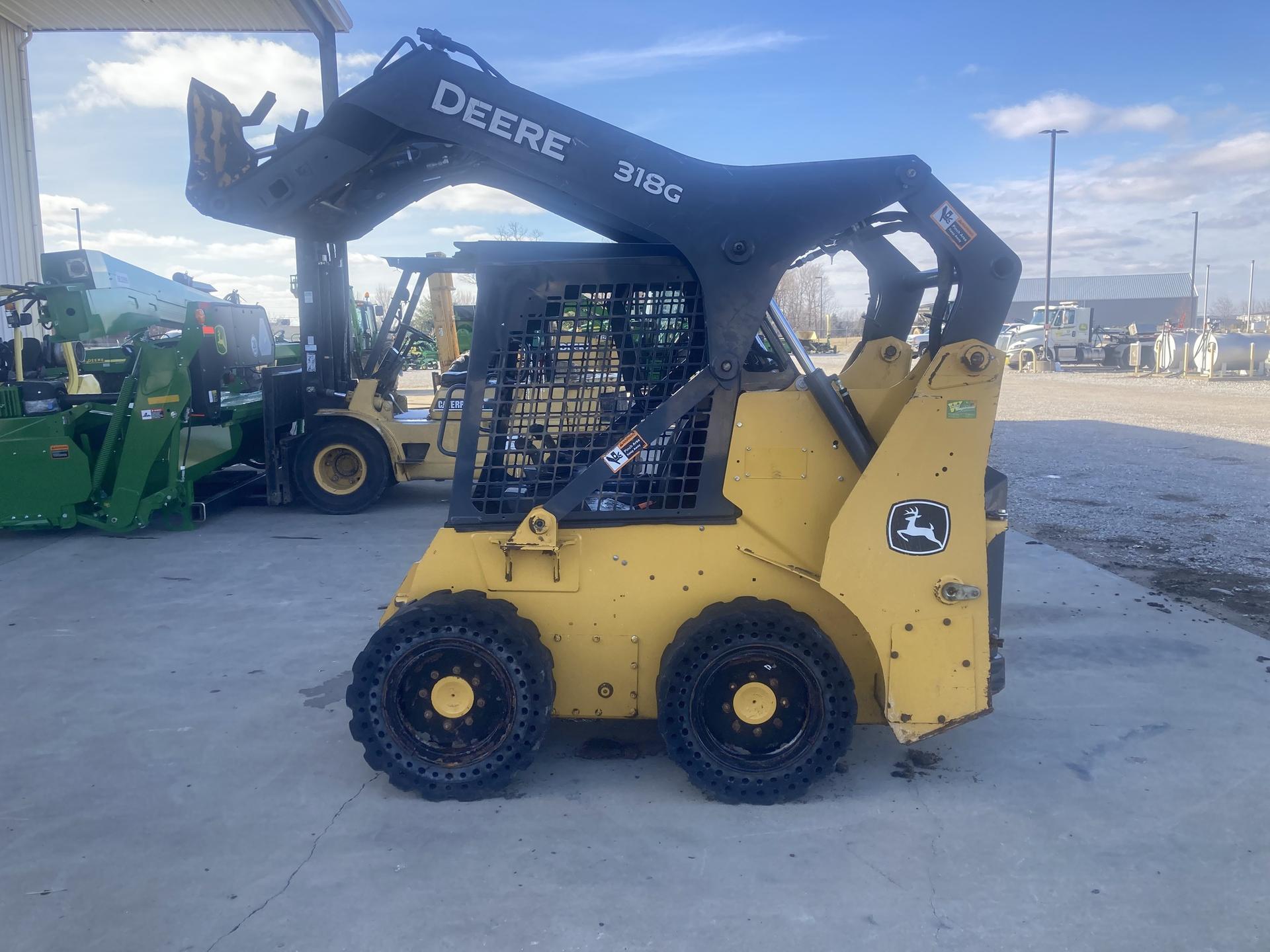 2018 John Deere 318G Image