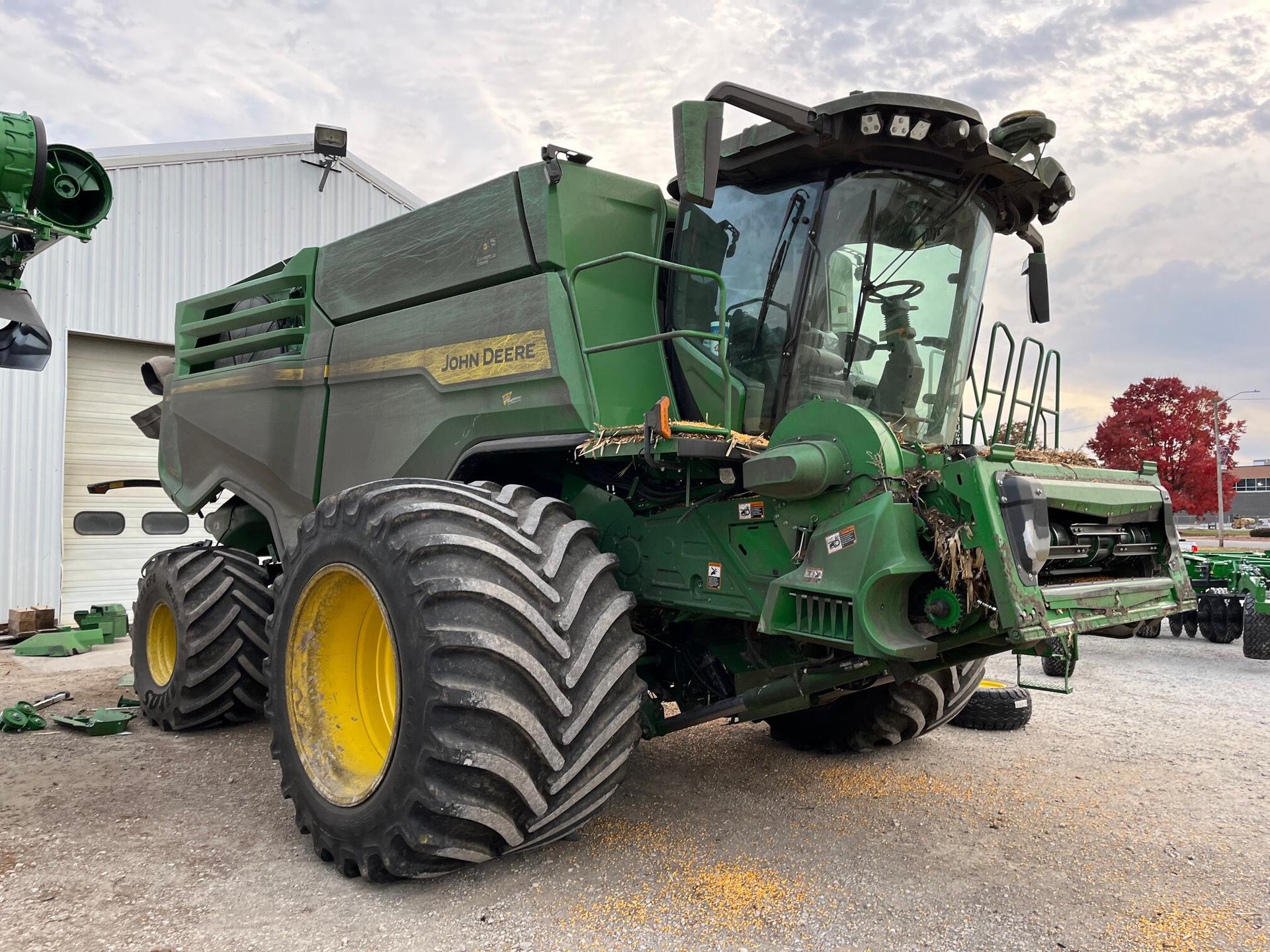 2022 John Deere X9 1000 Image