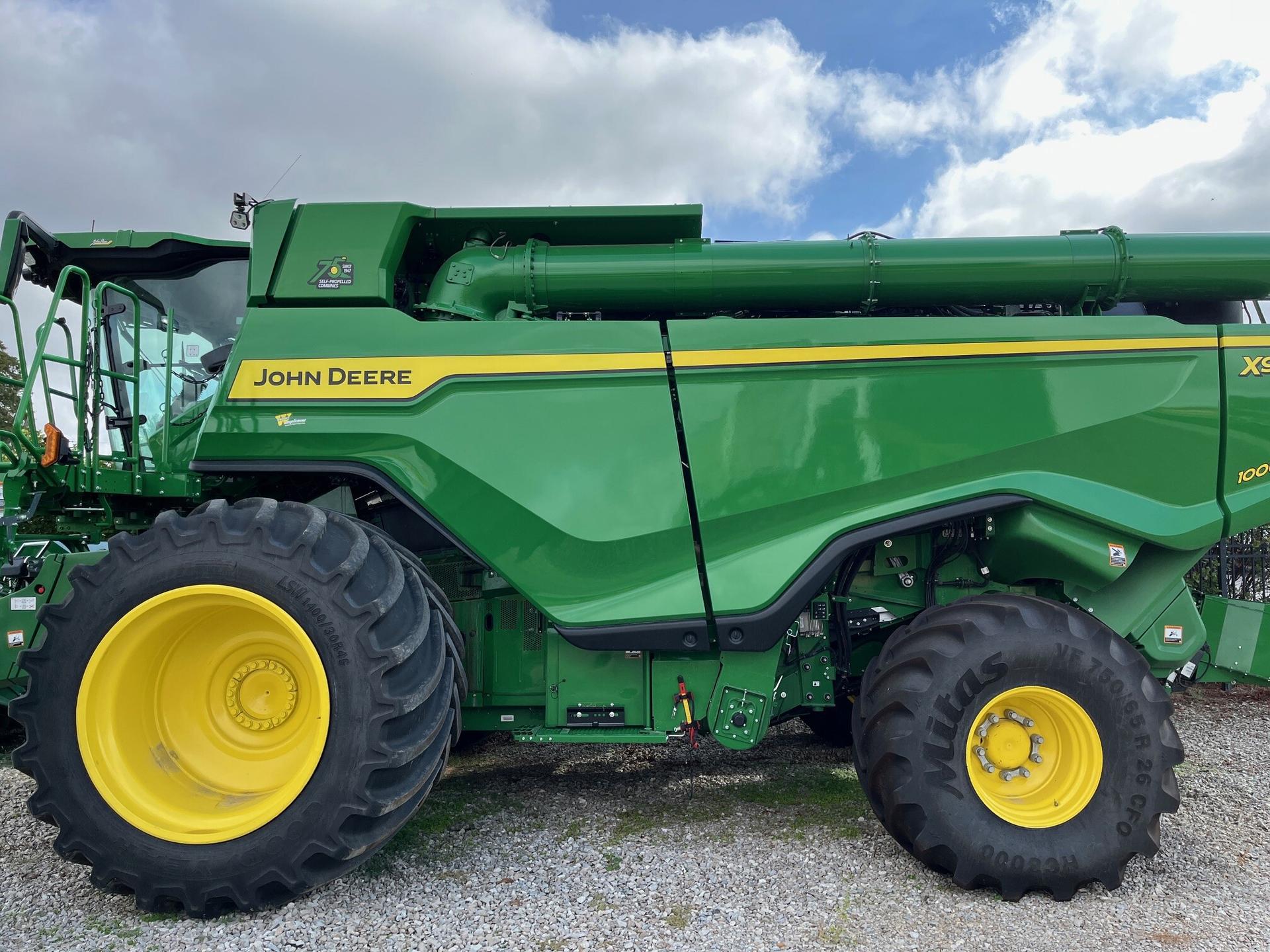 2022 John Deere X9 1000 Image