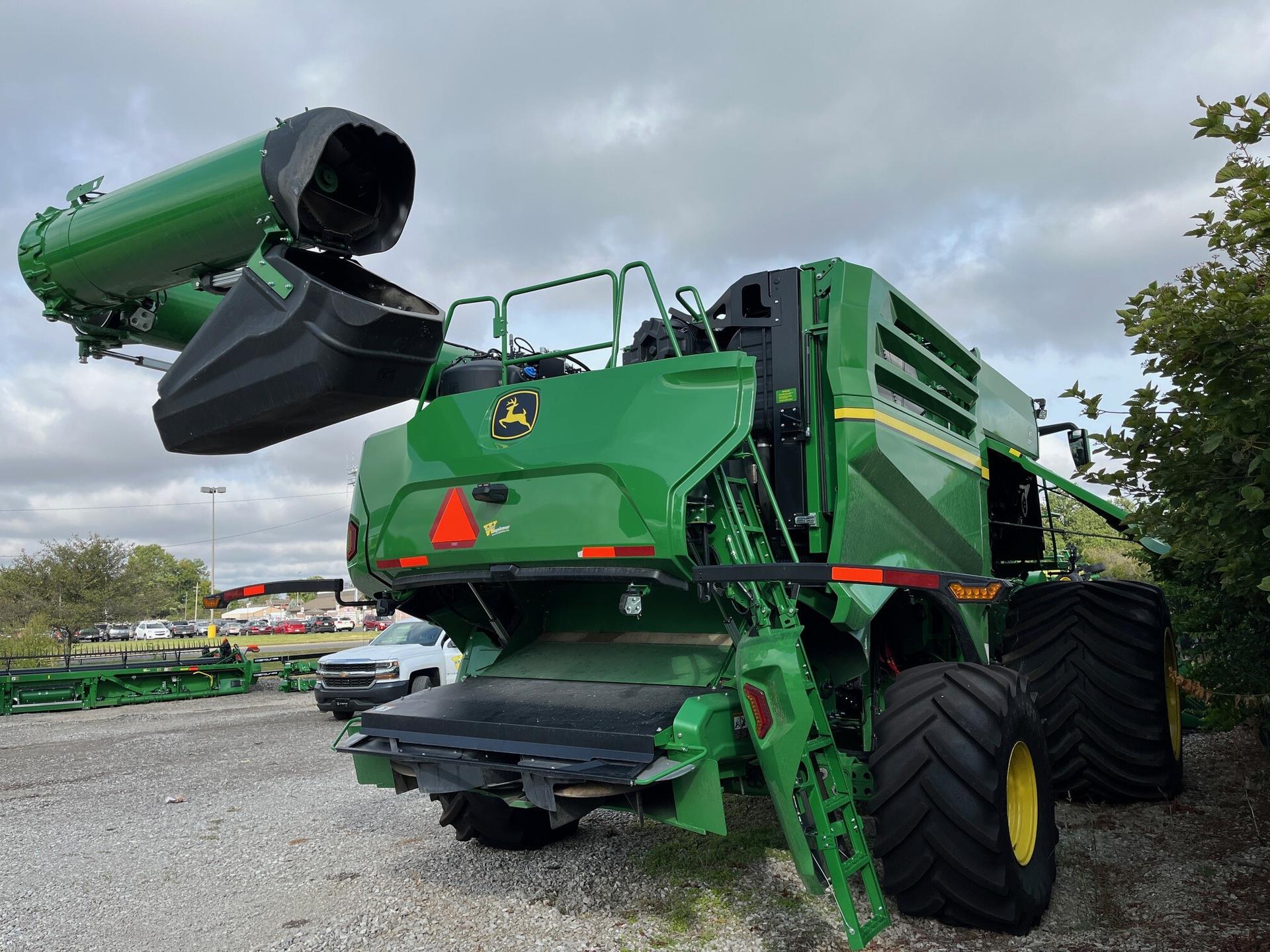 2022 John Deere X9 1000 Image